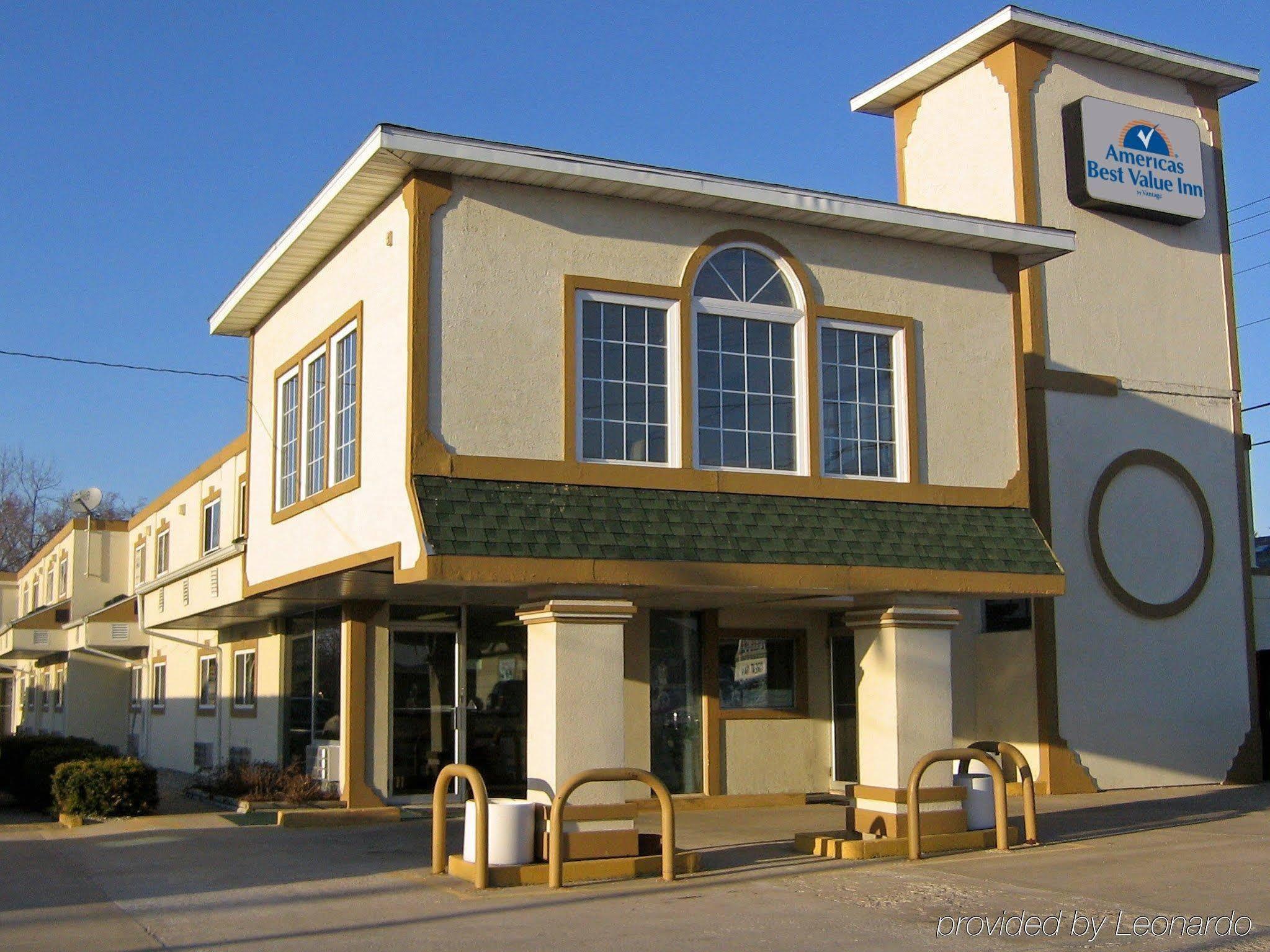Americas Best Value Inn Macomb Εξωτερικό φωτογραφία