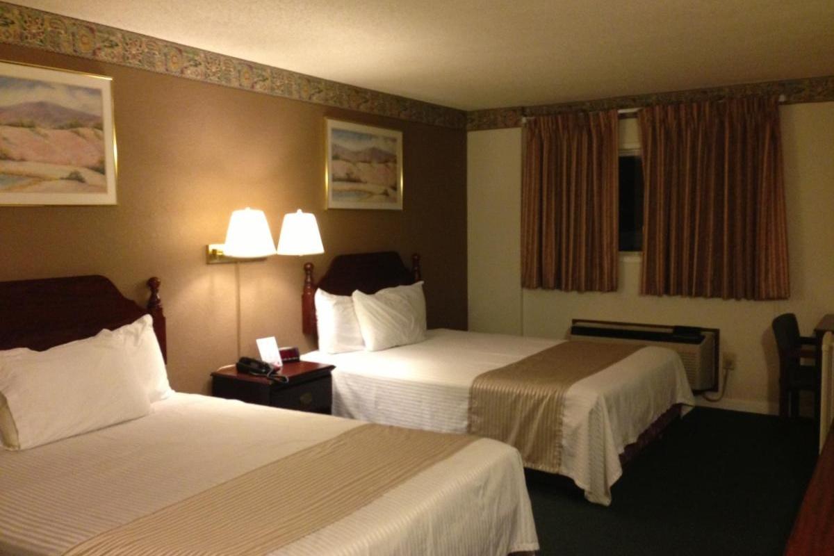 Americas Best Value Inn Macomb Εξωτερικό φωτογραφία