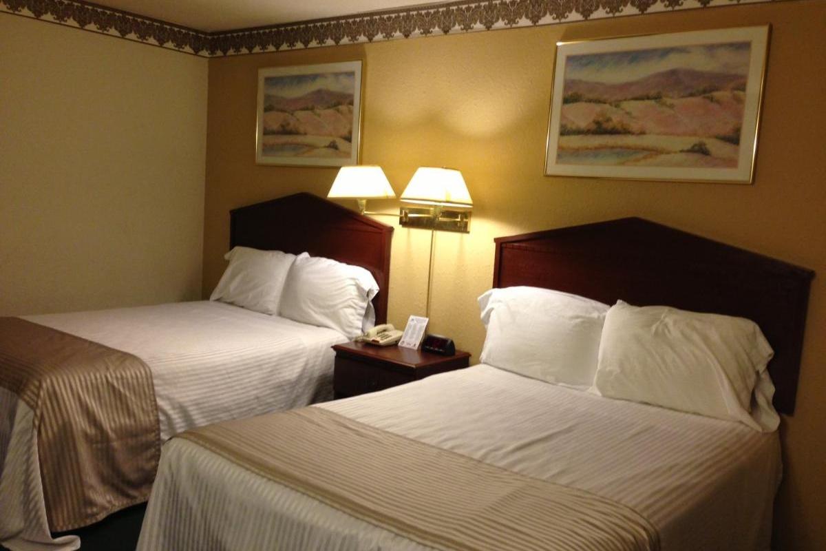 Americas Best Value Inn Macomb Εξωτερικό φωτογραφία