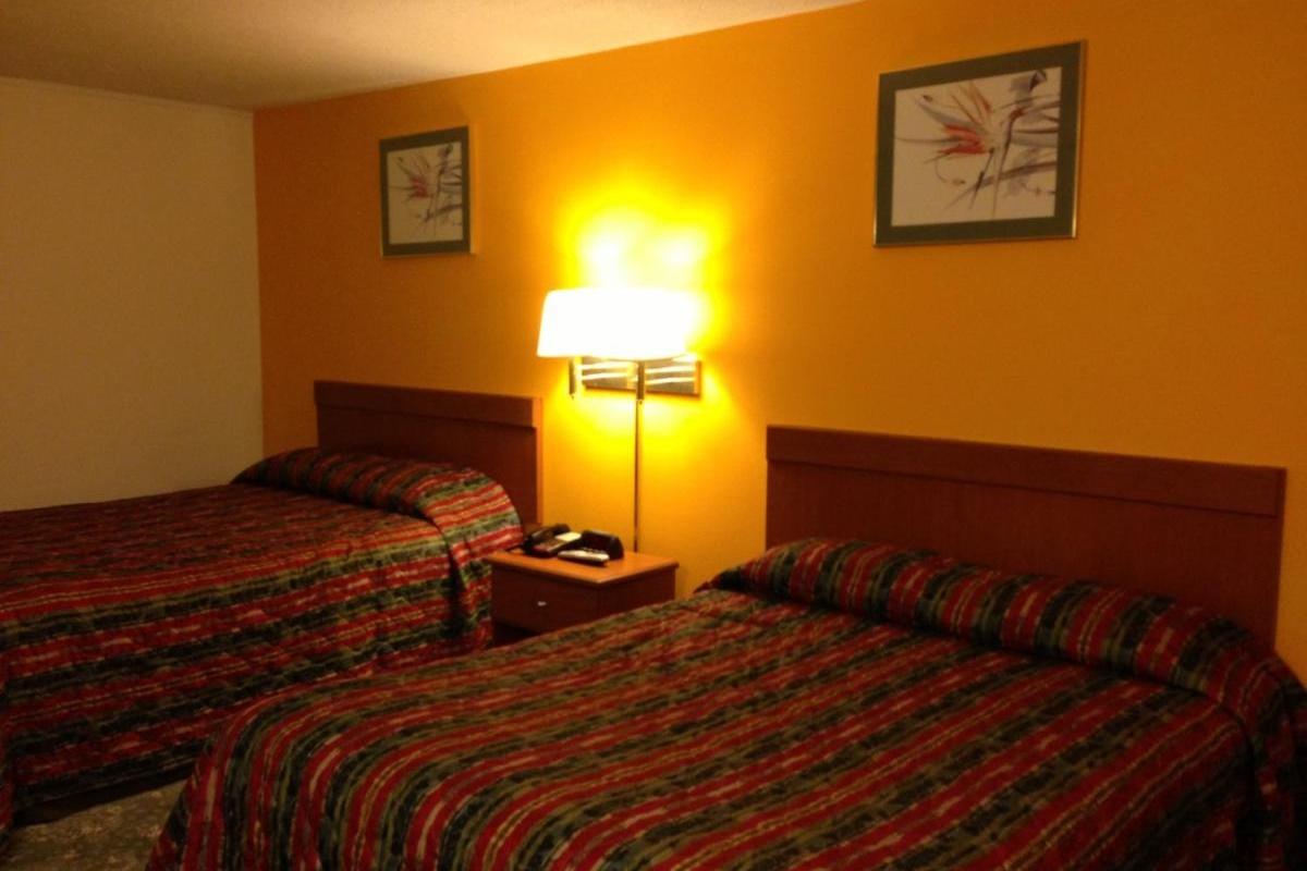 Americas Best Value Inn Macomb Εξωτερικό φωτογραφία