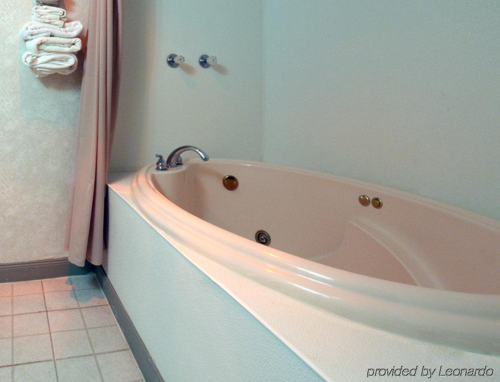 Americas Best Value Inn Macomb Δωμάτιο φωτογραφία