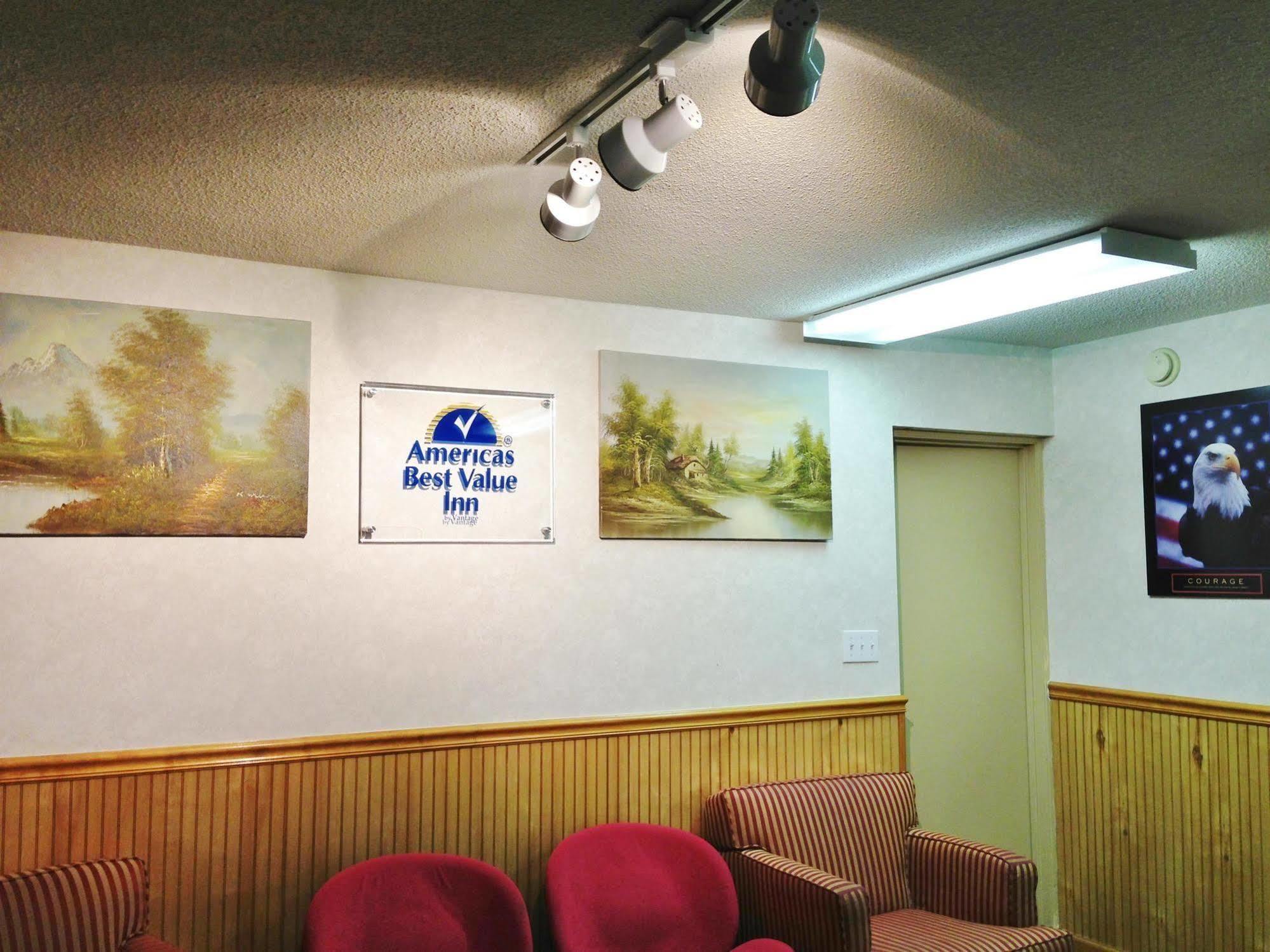 Americas Best Value Inn Macomb Εξωτερικό φωτογραφία